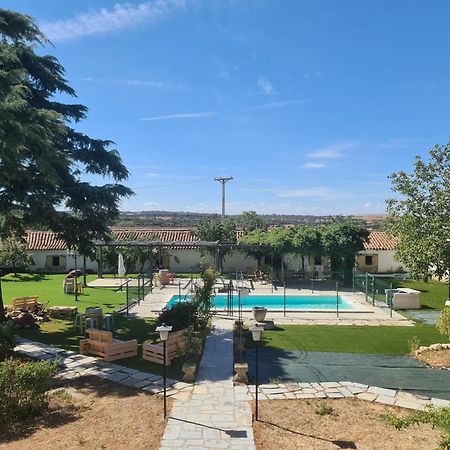 Casa Rural Palacio Conde De Aldana Con Piscina Entre Encinares Y Dehesas Terradillos Экстерьер фото