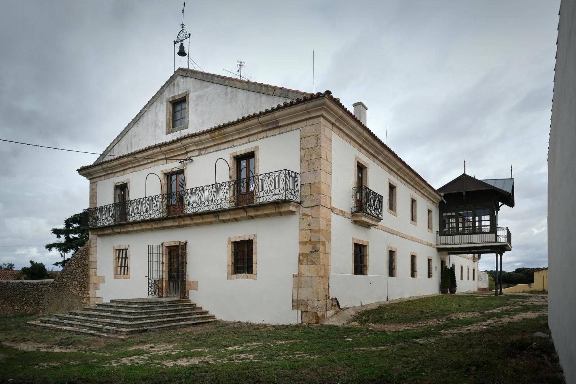 Casa Rural Palacio Conde De Aldana Con Piscina Entre Encinares Y Dehesas Terradillos Экстерьер фото