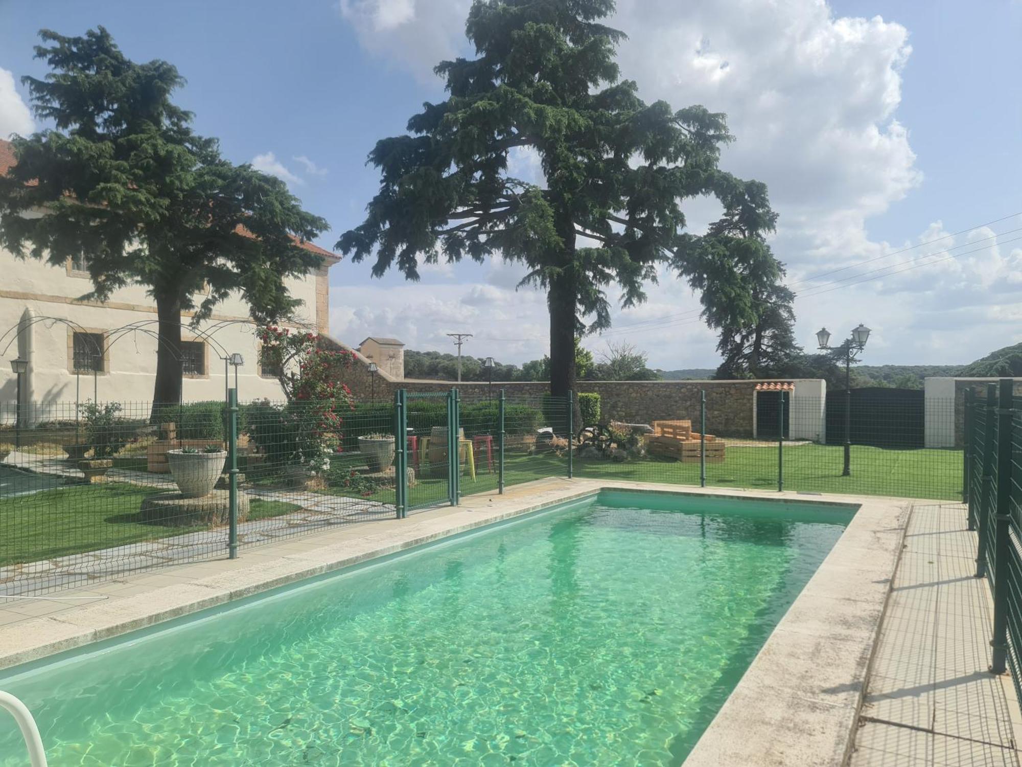Casa Rural Palacio Conde De Aldana Con Piscina Entre Encinares Y Dehesas Terradillos Экстерьер фото