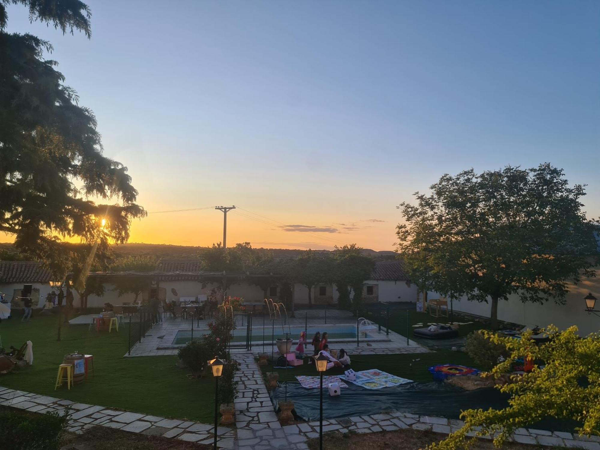 Casa Rural Palacio Conde De Aldana Con Piscina Entre Encinares Y Dehesas Terradillos Экстерьер фото